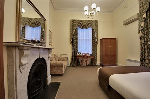 Hotel Charsfield Melbourne