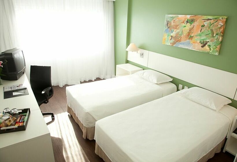 Everest Porto Alegre Hotel