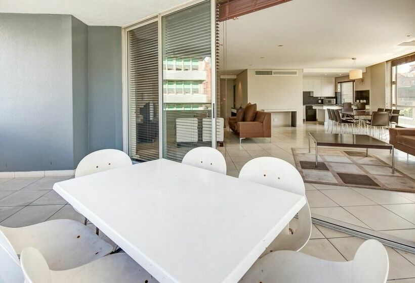 Hotel Harbouredge Cape Town