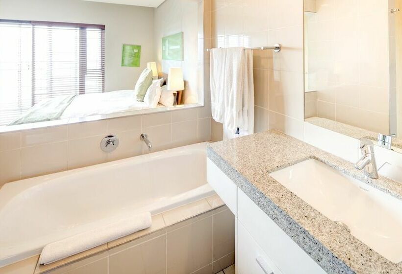 Hotel Harbouredge Cape Town