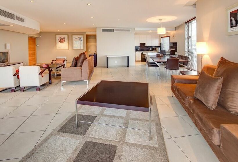 Hotel Harbouredge Cape Town
