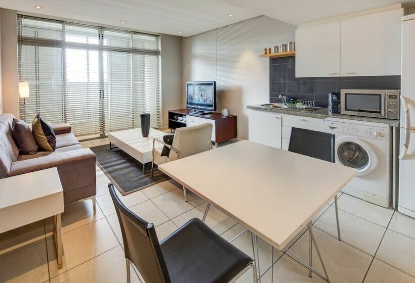 Hotel Harbouredge Cape Town