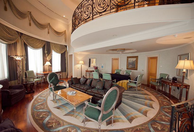 Hotel Donbass Palace Donetsk