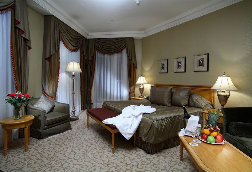 Hotel Donbass Palace Donetsk