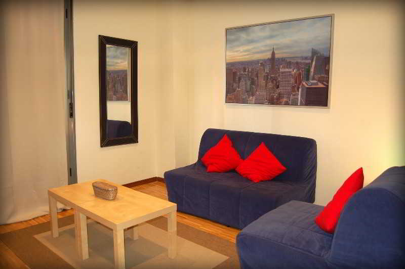 Apartamentos San Bernardo 3000 Madrid