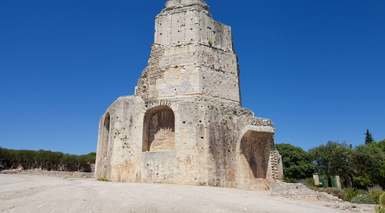 Nîmes