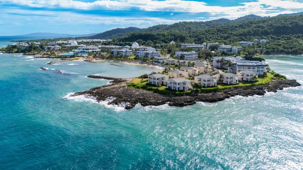 Grand Palladium Lady Hamilton Resort & Spa