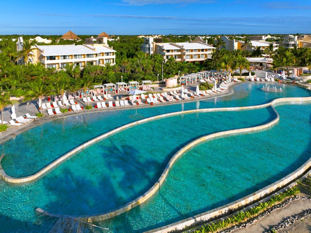 TRS Yucatan Hotel