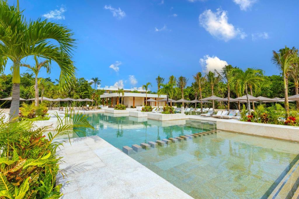 Family Selection at Grand Palladium Kantenah Resort & Spa