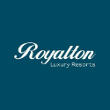 الشعار الخاص بسلسلة فنادق Royalton Luxury Resorts