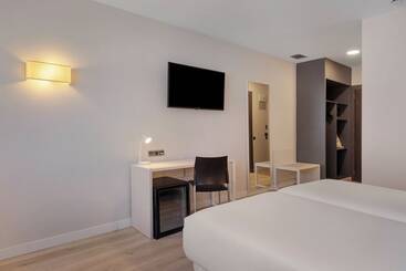 B&b Hotel Oviedo - Viella