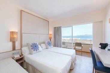 Ferrer Janeiro Hotel & Spa