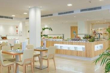 Ferrer Janeiro Hotel & Spa