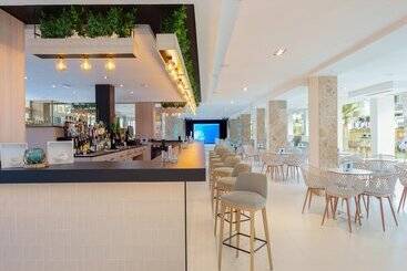 Ferrer Janeiro Hotel & Spa
