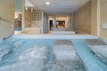 Ferrer Janeiro Hotel & Spa