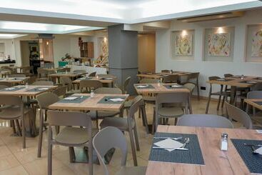 酒店 Alea