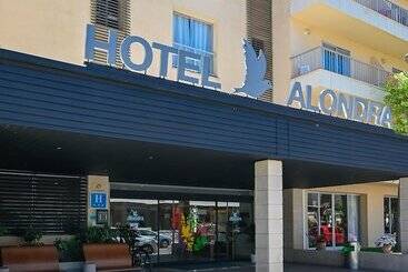 هتل Alondra