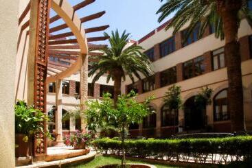 هتل Balneario San Nicolas