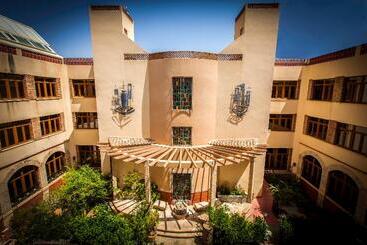 هتل Balneario San Nicolas