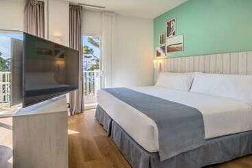هتل Barceló Aguamarina