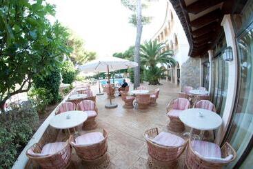 هتل Cala Gat