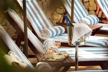 هتل Cala Sant Vicenç   Adults Only