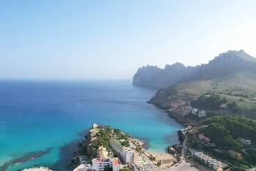 هتل Cala Sant Vicenç Adults Only