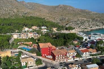 هتل Cala Sant Vicenç   Adults Only