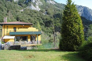 هتل Casa Julián