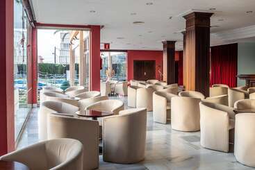 هتل Illot Suites