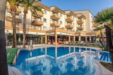 هتل Illot Suites