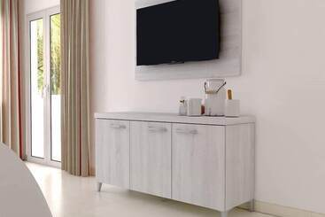 هتل Illot Suites