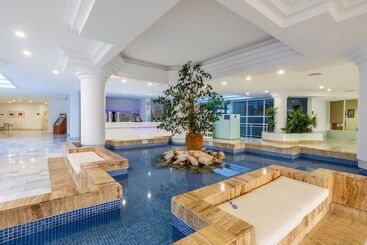 هتل Illot Suites