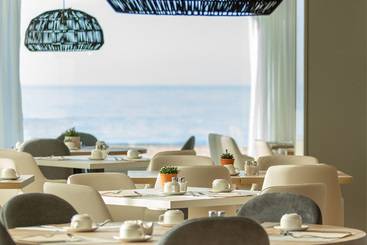 هتل Innside Costablanca - Adults Only