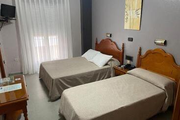 هتل Lusitania, Centro Ciudad, Parking Privado
