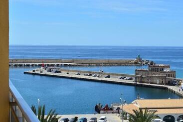 هتل Porto Calpe