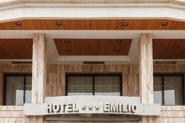 هتل Restaurante Emilio