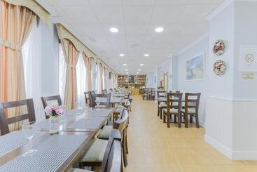هتل Restaurante Moya