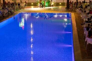 Отель Rh Royal   Recommend For Adults