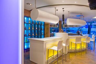 Отель Rh Royal   Recommend For Adults