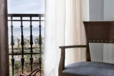 هتل Ribadesella Playa