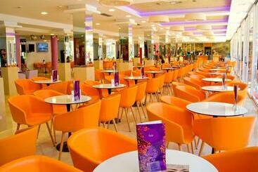 هتل Servigroup Pueblo Benidorm