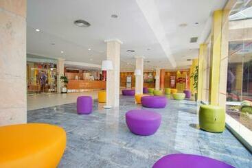 هتل Servigroup Pueblo Benidorm