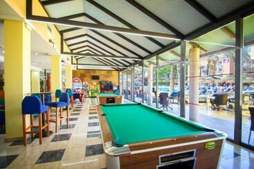 هتل Servigroup Pueblo Benidorm