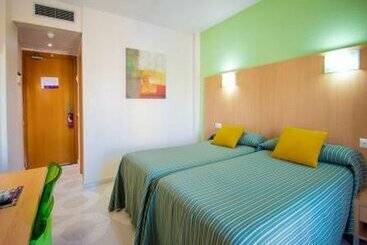 هتل Servigroup Pueblo Benidorm