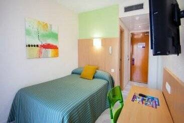 هتل Servigroup Pueblo Benidorm