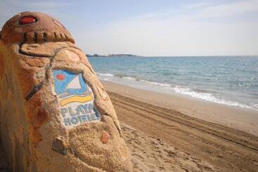 هتل Playavera