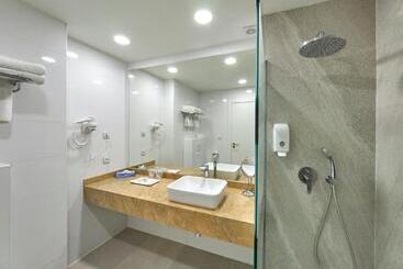 Aparthotel y Hotel Paguera Beach