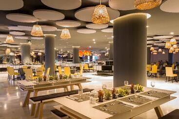Grand Palladium White Island Resort & Spa