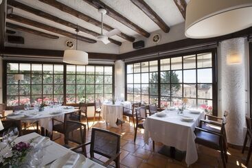 Hostal De La Plaça - Cabrils